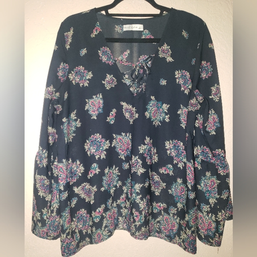 Abercrombie & Fitch Floral Flared Long Sleeve Lace Up V-neck Peasant Top